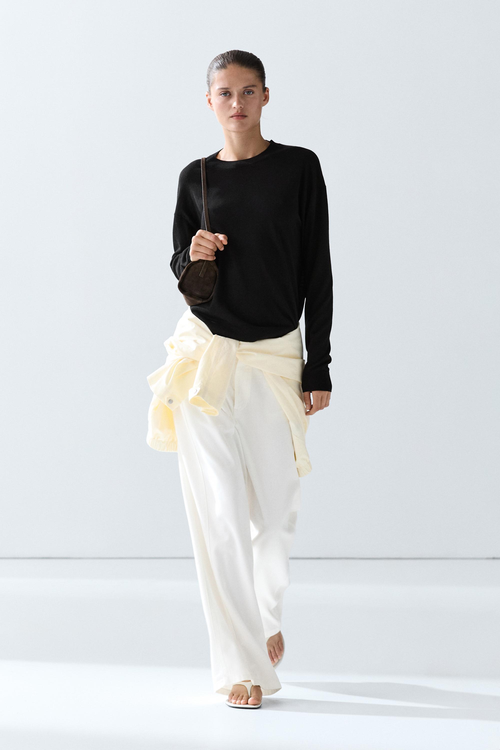 Fine knit round neck sweater
